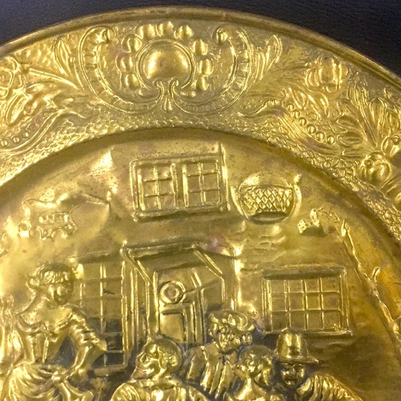 Antique English Brass Hammered Embossed Wall Decorative Plate Victorian BarScene - Picture 8 of 12